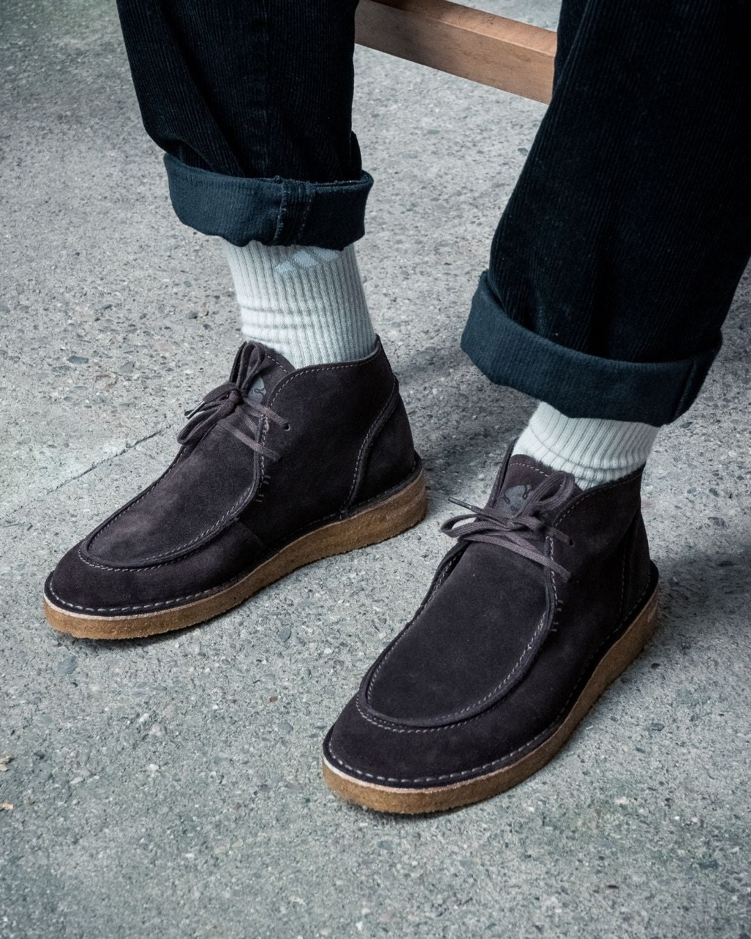 EWALDI - Espresso Suede