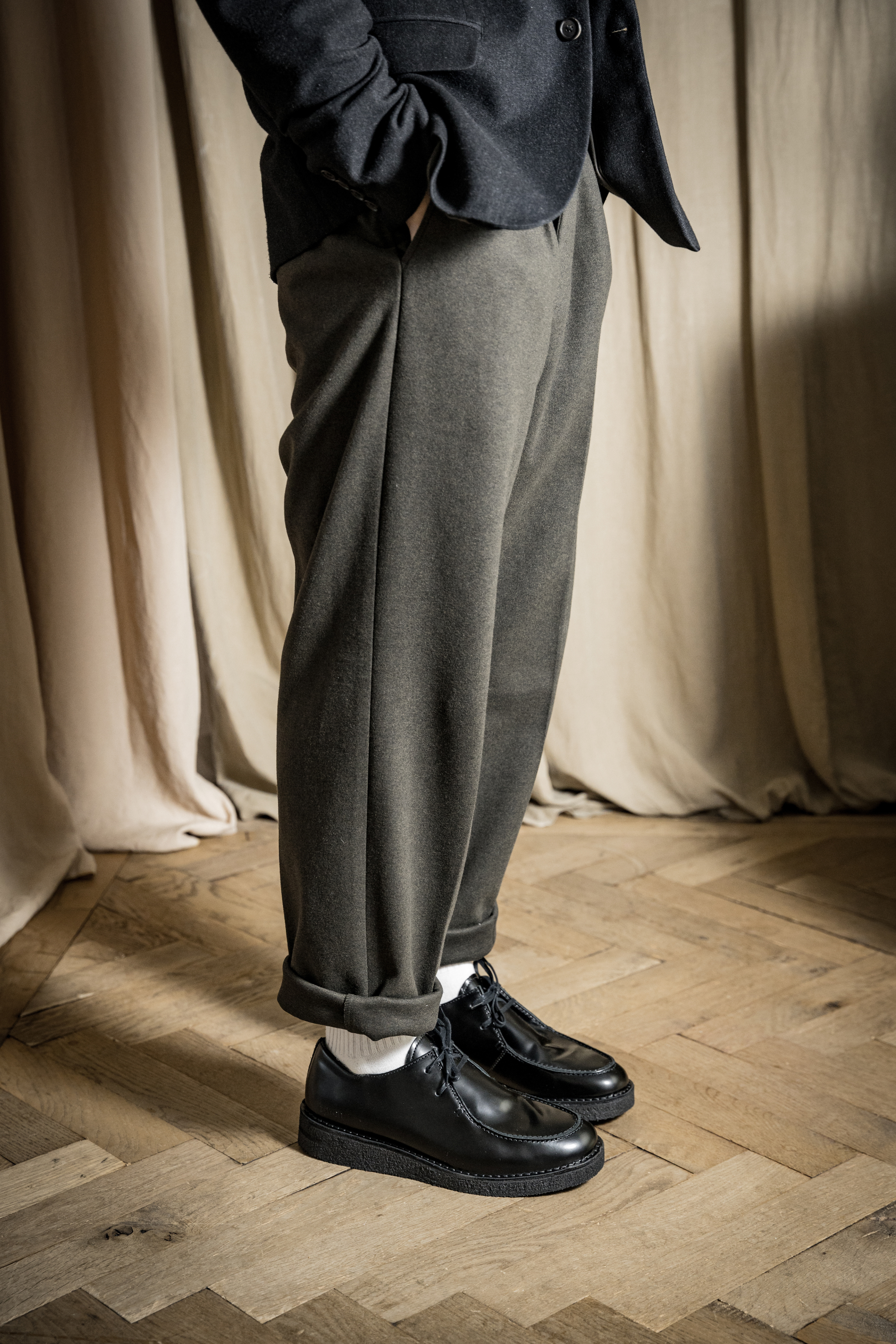 EWALDI LOW – SCHWARZES POLIDO-LEDER