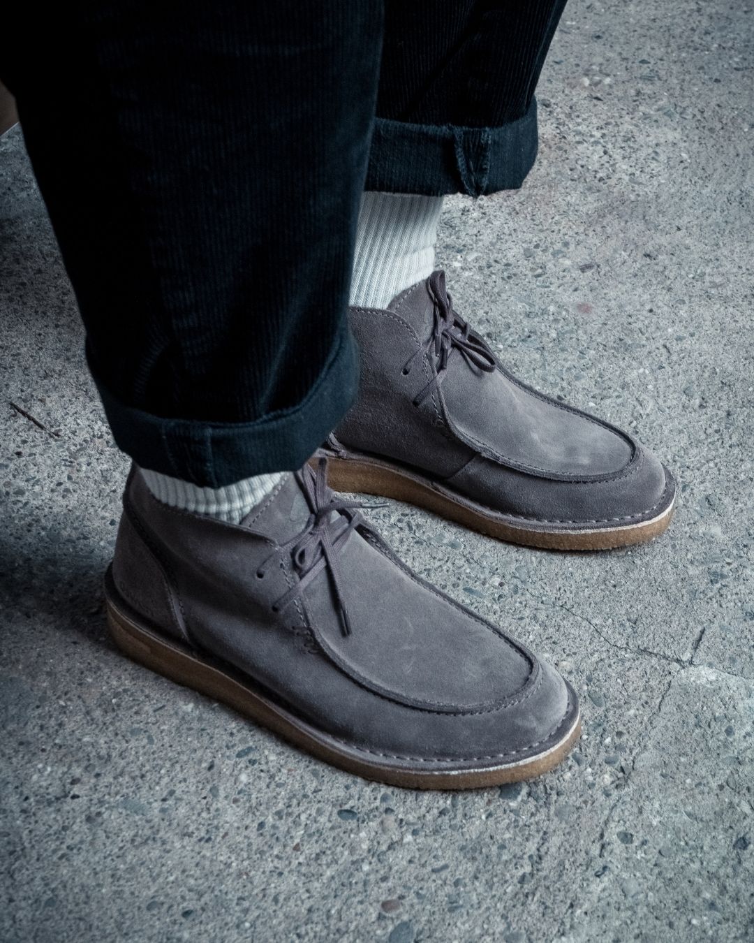 EWALDI - Taupe Suede